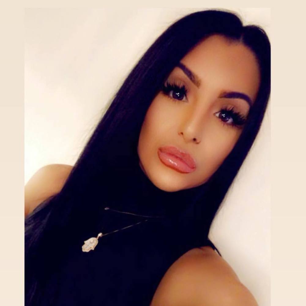 Meet your Posher, Olivia